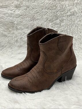 Rampage Booties Size 6 Brown Ankle Booties 2” Heel